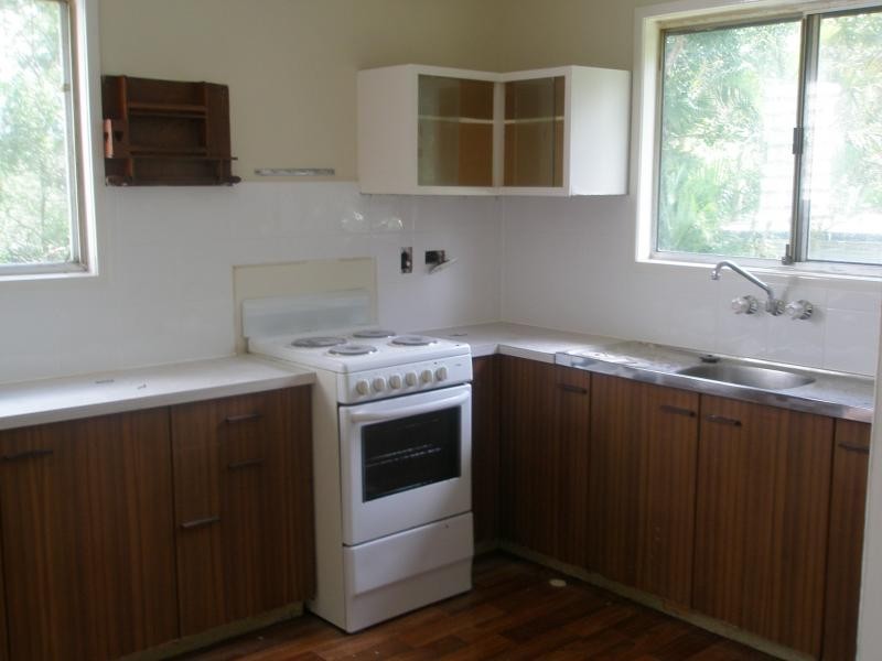 14 Oak Street, Bundamba QLD 4304