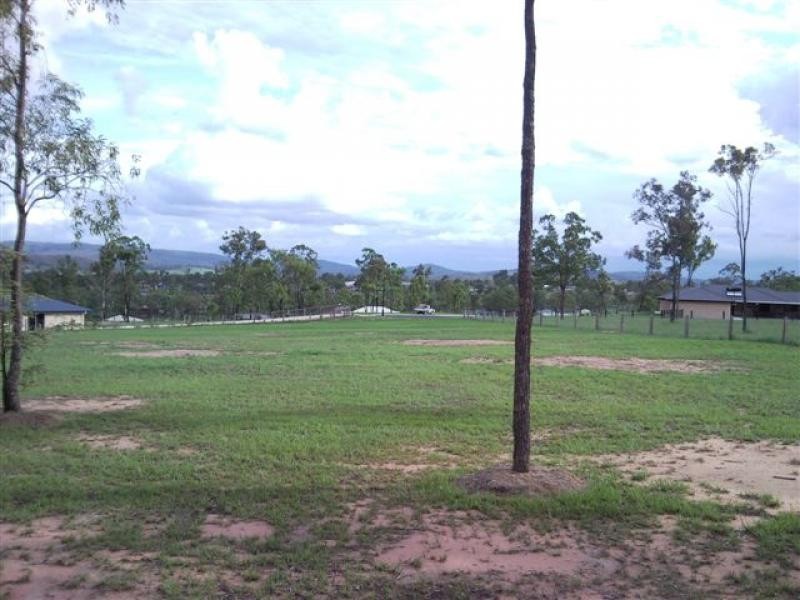 12 Senior Court, Kensington Grove QLD 4341
