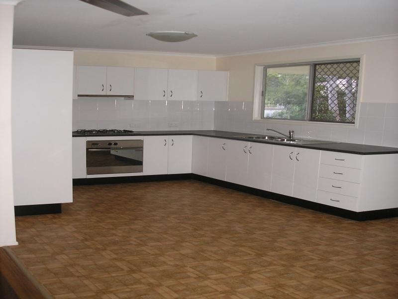 11 Paten Street, North Ipswich QLD 4305