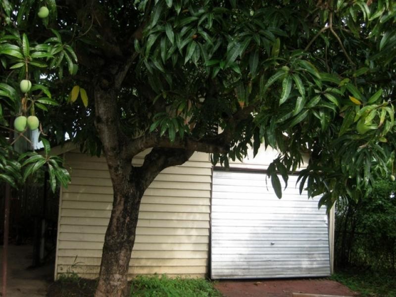 8 Schelbach Street, Booval QLD 4304