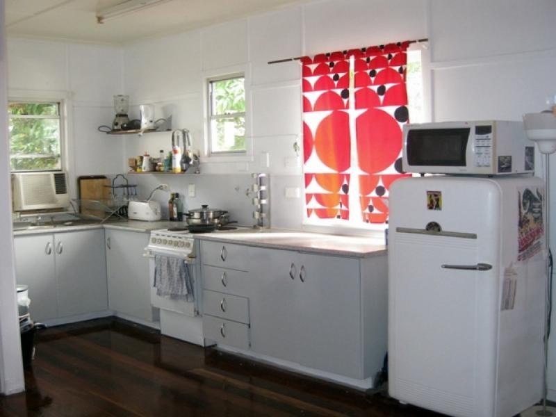 8 Schelbach Street, Booval QLD 4304