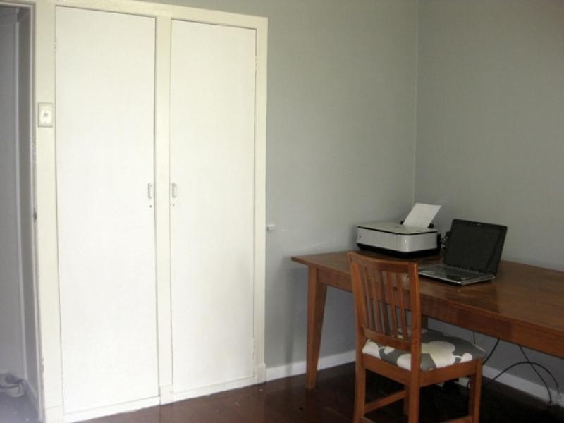 8 Schelbach Street, Booval QLD 4304