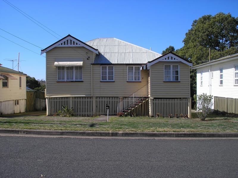 18 Gibbon Street, East Ipswich QLD 4305