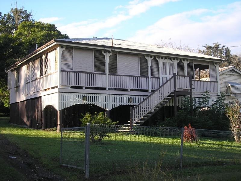 7 Willey Street, Ipswich QLD 4305