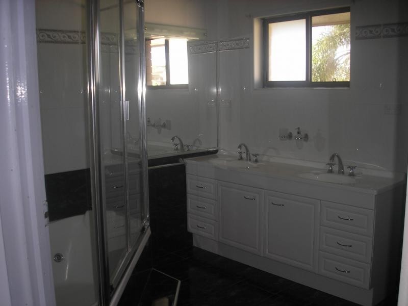 25 Lance Drive, Flinders View QLD 4305