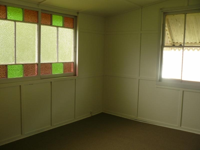 52 Railway Street, Booval QLD 4304