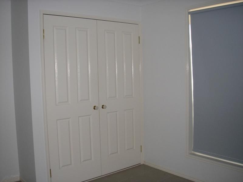 16 Dossie Street, Riverview QLD 4303