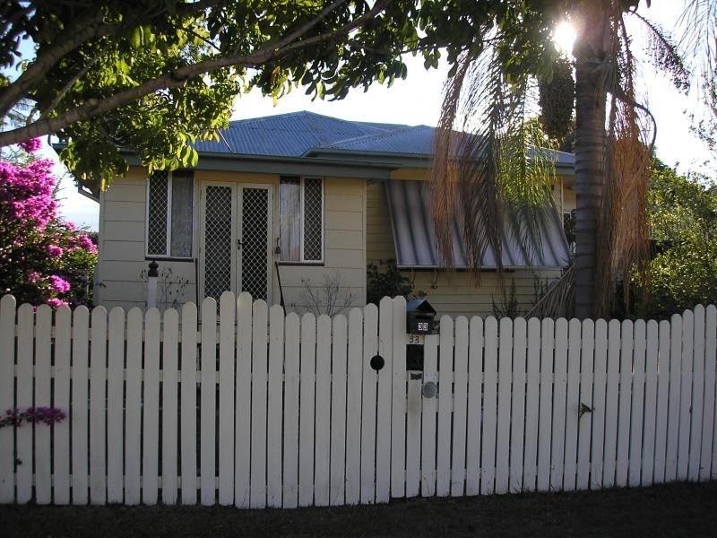 33 Teape Street, Silkstone QLD 4304