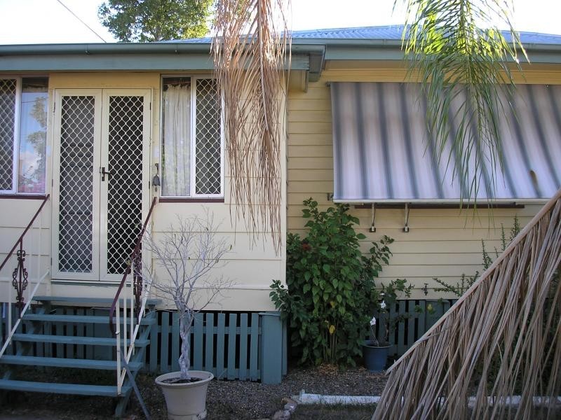 33 Teape Street, Silkstone QLD 4304