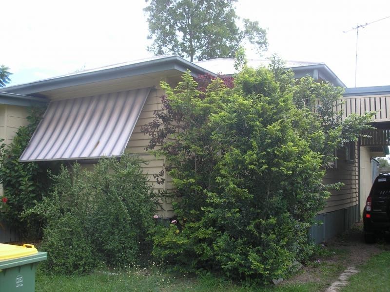 33 Teape Street, Silkstone QLD 4304