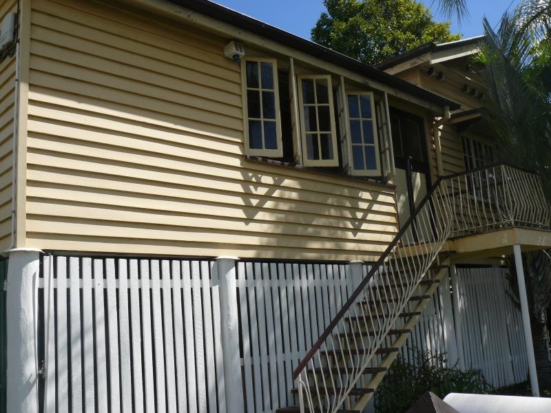 1 Siemons Street, One Mile QLD 4305