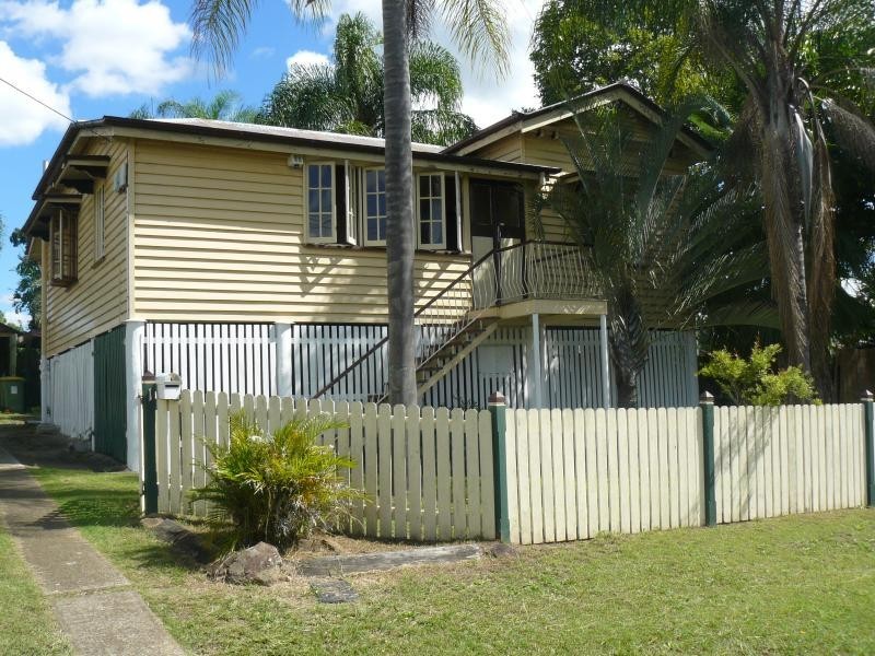 1 Siemons Street, One Mile QLD 4305