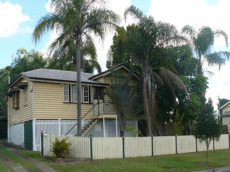 1 Siemons Street, One Mile QLD 4305