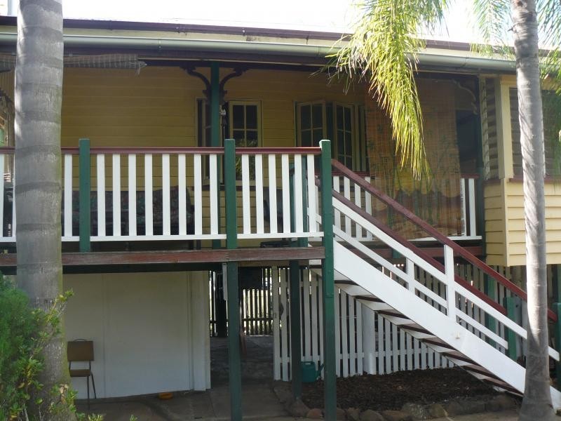 1 Siemons Street, One Mile QLD 4305