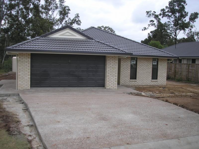 12 Brightwood Place, Fernvale QLD 4306