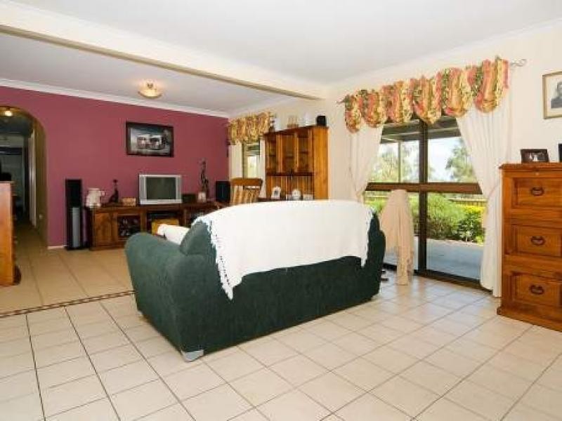 11 Glyn Court, Redbank Plains QLD 4301