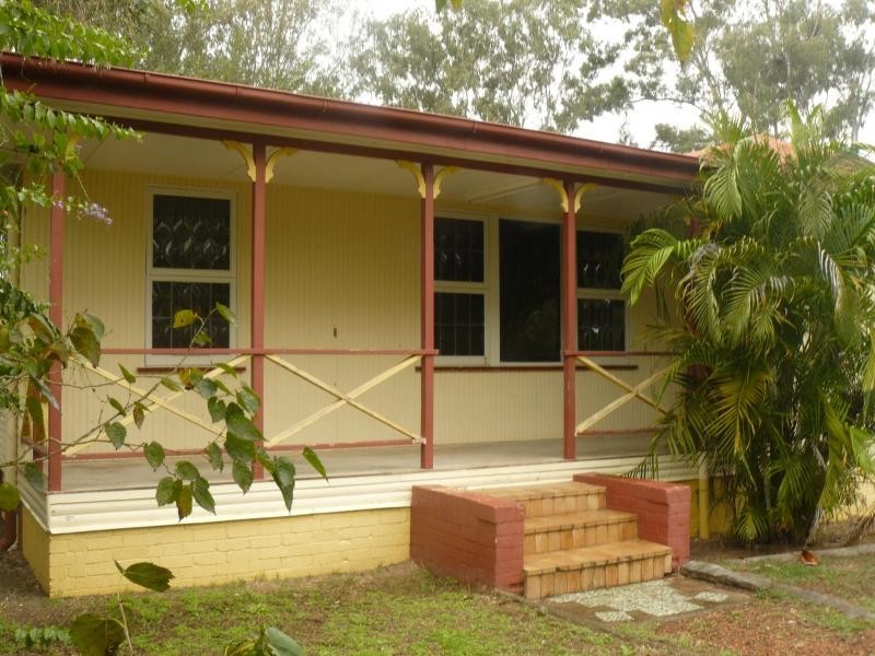 28 Caroline Street, Riverview QLD 4303