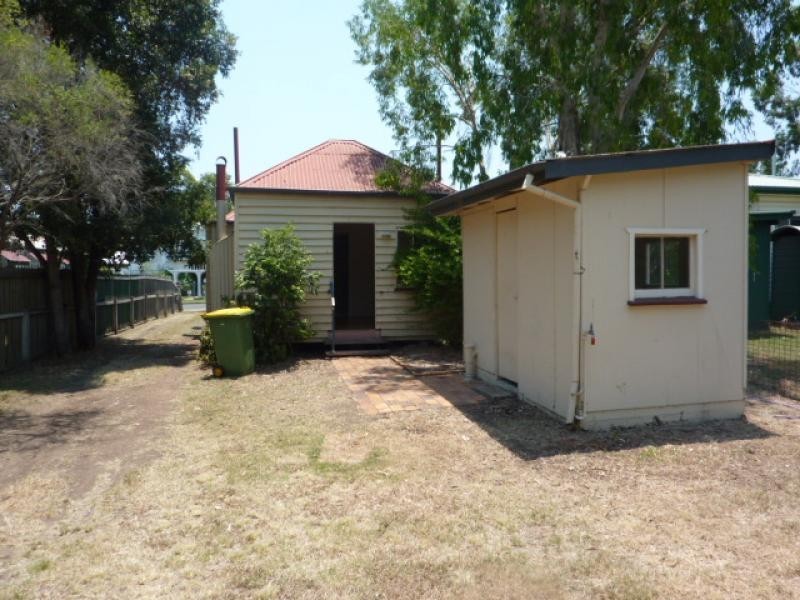 19 Bowen Street, Woodend QLD 4305