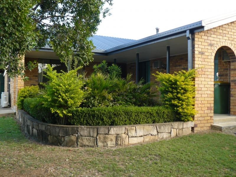 8a Gregory St, Wulkuraka QLD 4305