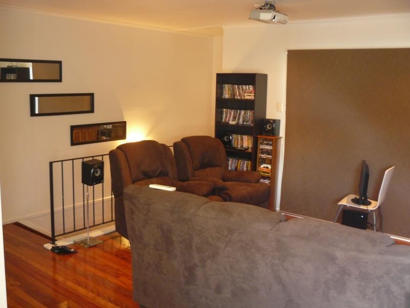 59 Edwards Street, Flinders View QLD 4305