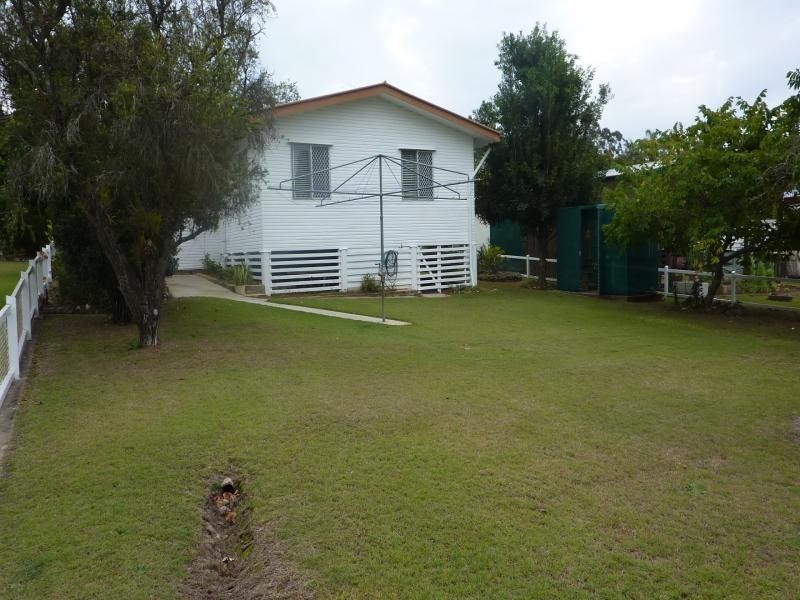 30 Jellicoe Street, Brassall QLD 4305