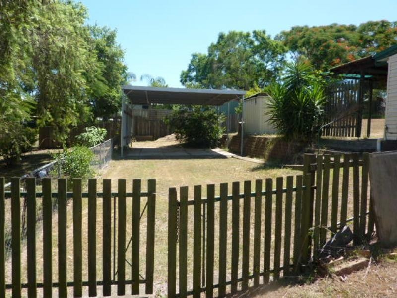 42 Barclay Street, Bundamba QLD 4304