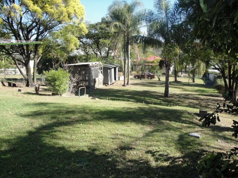 78 Woodend Rd, Woodend QLD 4305