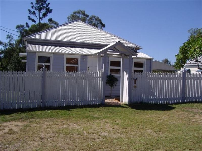 90  Barclay Street, Bundamba QLD 4304