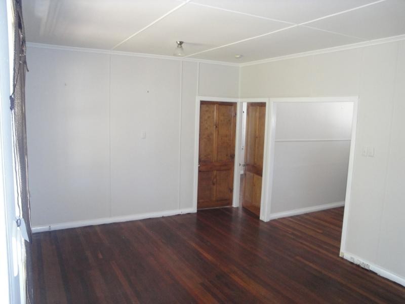 28 Caroline Street, Riverview QLD 4303
