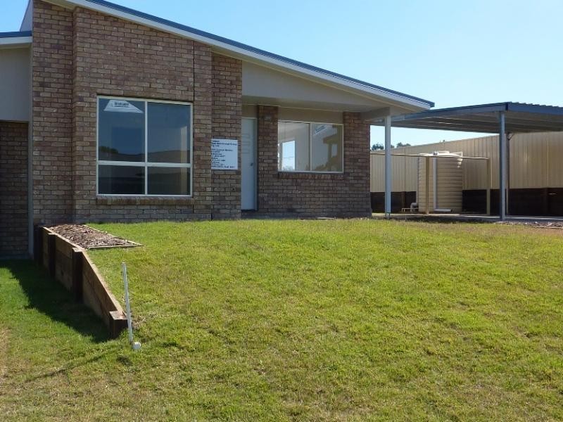 2/35 Darzee Street, Brassall QLD 4305