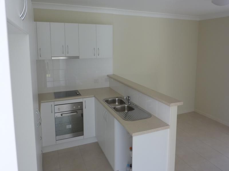 2/35 Darzee Street, Brassall QLD 4305