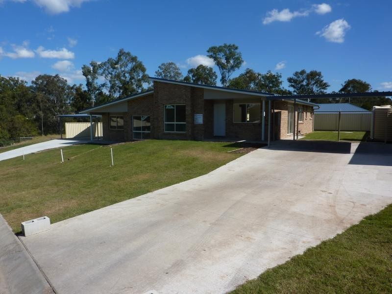 35 Darzee Street, Brassall QLD 4305