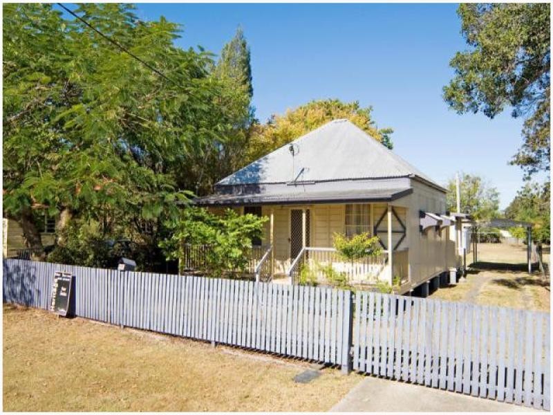 80 Woodford Street, One Mile QLD 4305