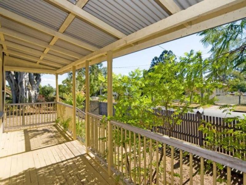 80 Woodford Street, One Mile QLD 4305