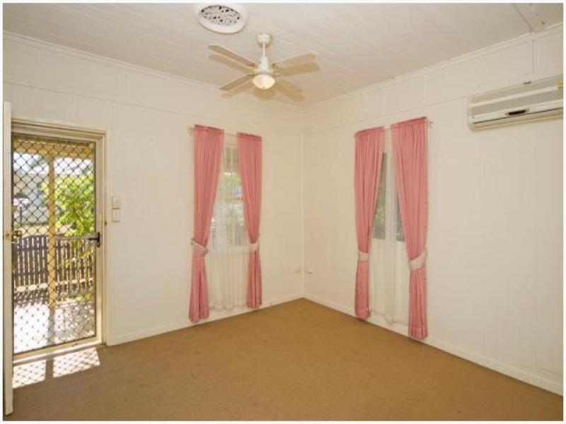 80 Woodford Street, One Mile QLD 4305