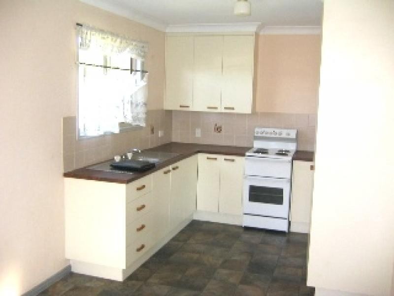 28 Helen Street, North Booval QLD 4304