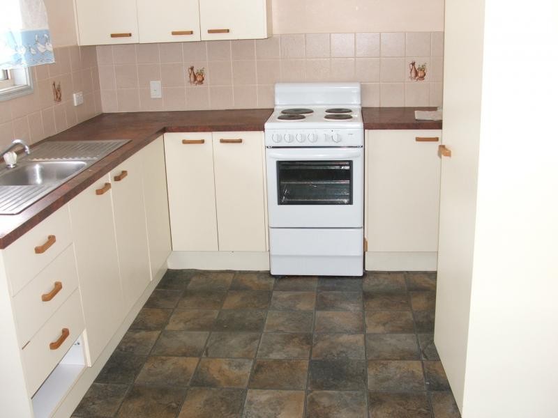 28 Helen Street, North Booval QLD 4304