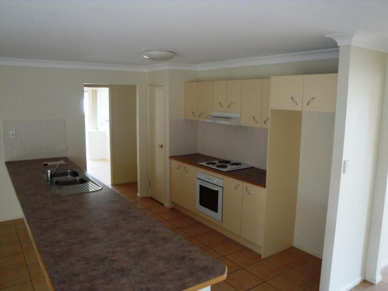36 Sandhurst Place, Brassall QLD 4305