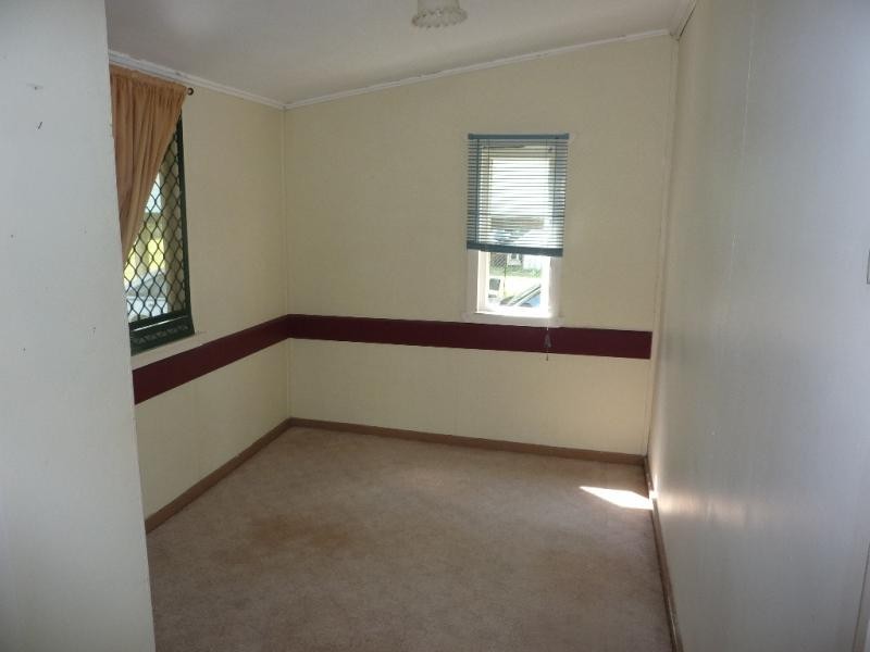 6 Lindsay Street, Bundamba QLD 4304