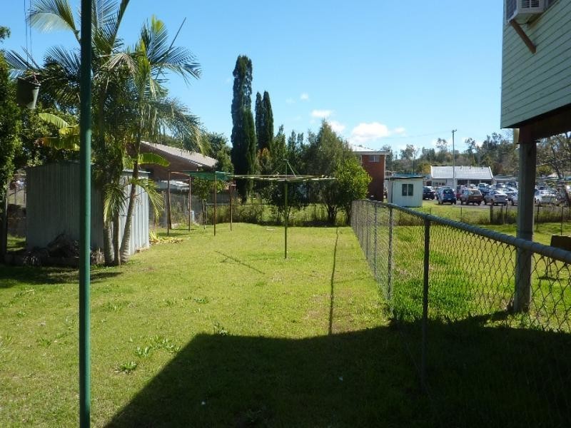 6 Lindsay Street, Bundamba QLD 4304