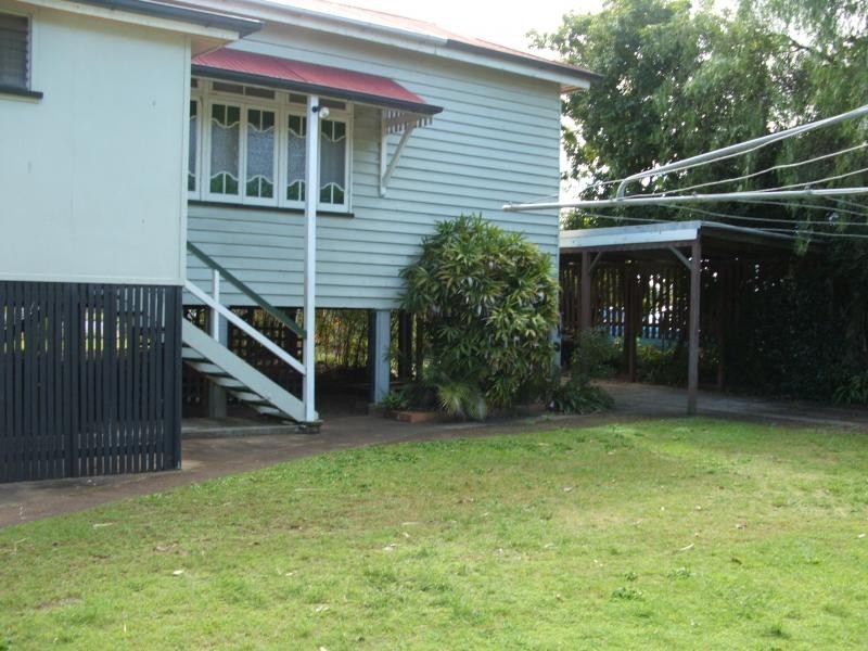 32 Woodford Street, One Mile QLD 4305