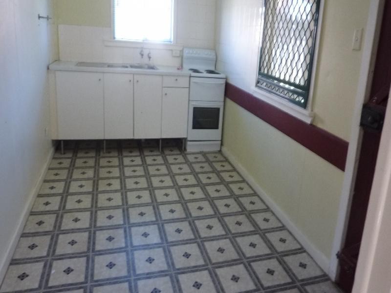 6 Lindsay Street, Bundamba QLD 4304