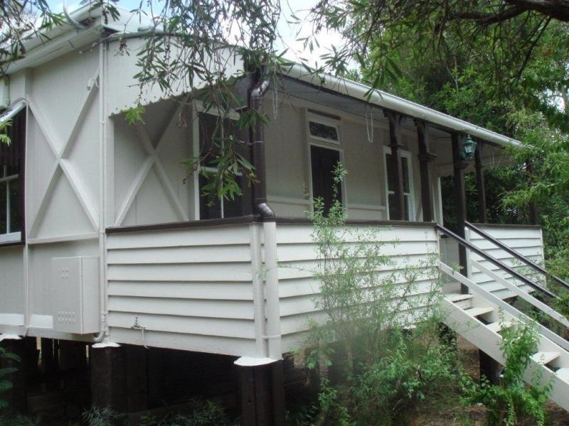 10 George Street, Blackstone QLD 4304