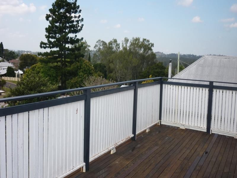 172 Blackstone Road, Silkstone QLD 4304