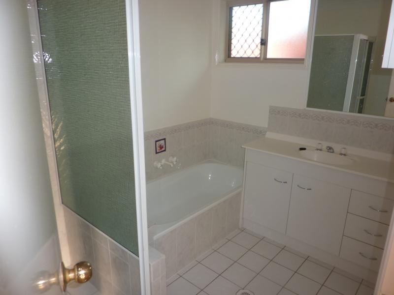 72 North High St, Brassall QLD 4305