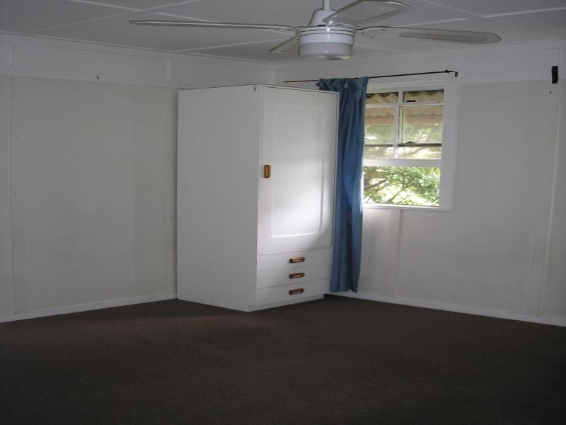44 Byrne Street, Bundamba QLD 4304