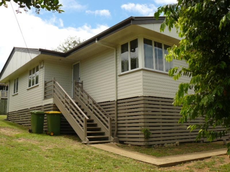 8 Wentworth Street, Leichhardt QLD 4305