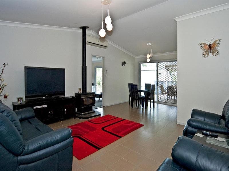 160 Blackwall Street, Chuwar QLD 4306