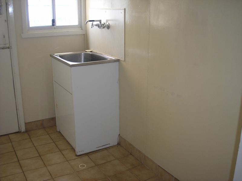 10 Light Street, Leichhardt QLD 4305