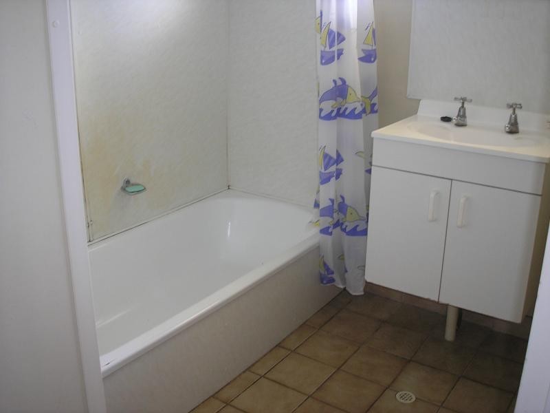 10 Light Street, Leichhardt QLD 4305